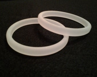Vintage Frosted Lucite Bangle Bracelet. Item:BR818403