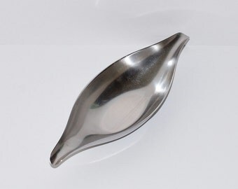 Vintage WMF Cromargan Germany Günter Kupetz Stainless Steel Biomorphic Serving Dish Bowl, circa 1955