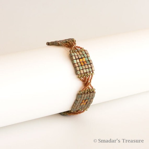Beaded Bracelet with Matte Metallic Green Iris Squares
