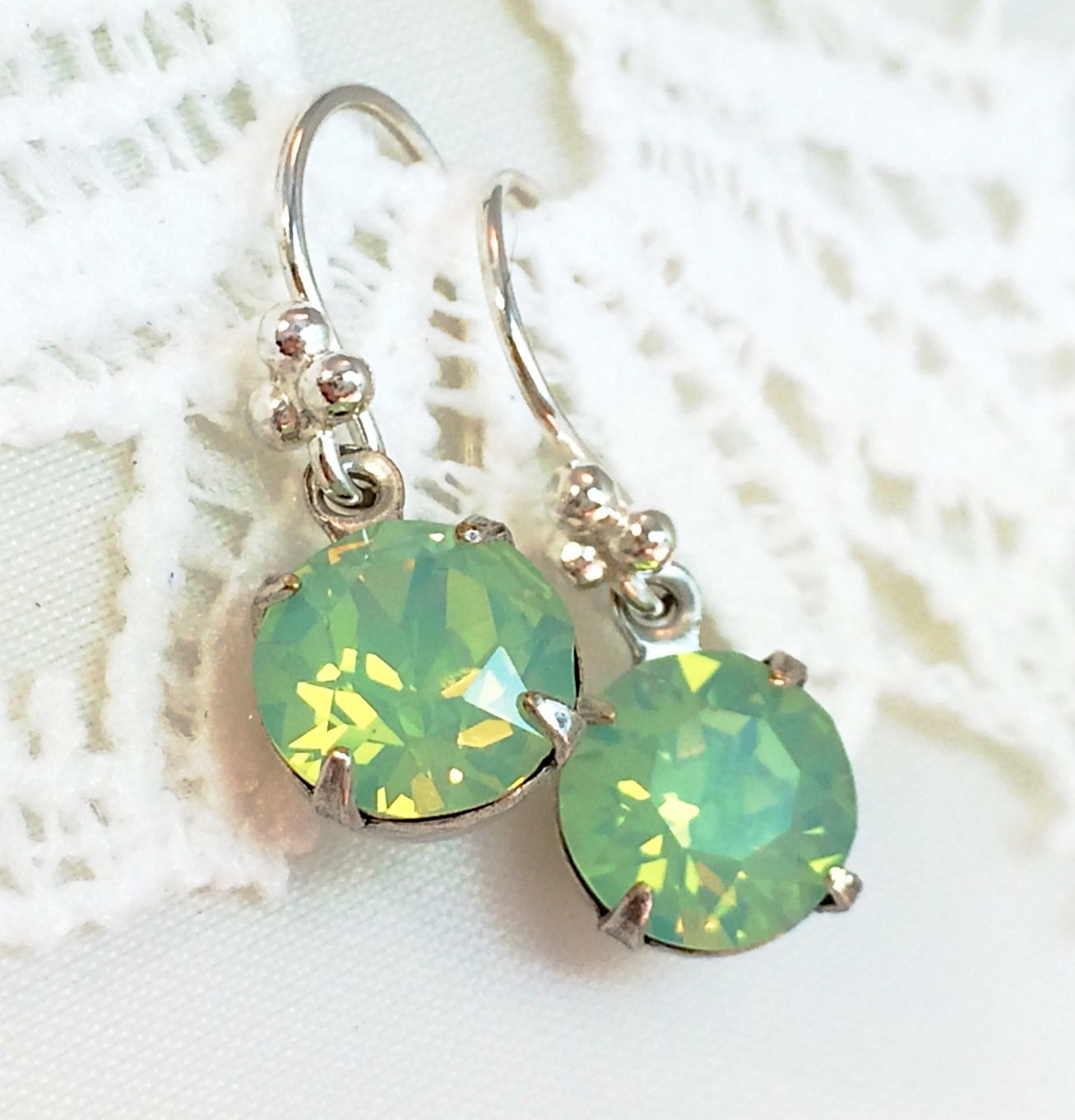 Chrysolite Chaton Crystal with Crystal from Swarovski