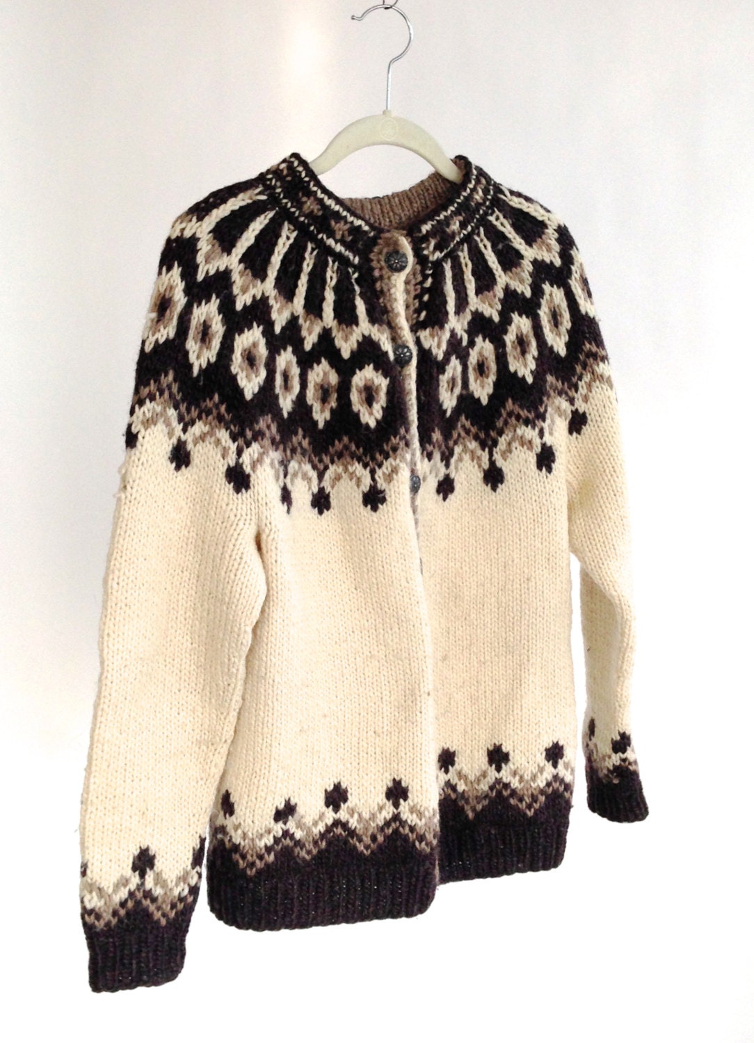 CLOSING SALE Vintage Handmade Icelandic Sweater by VintageCommon
