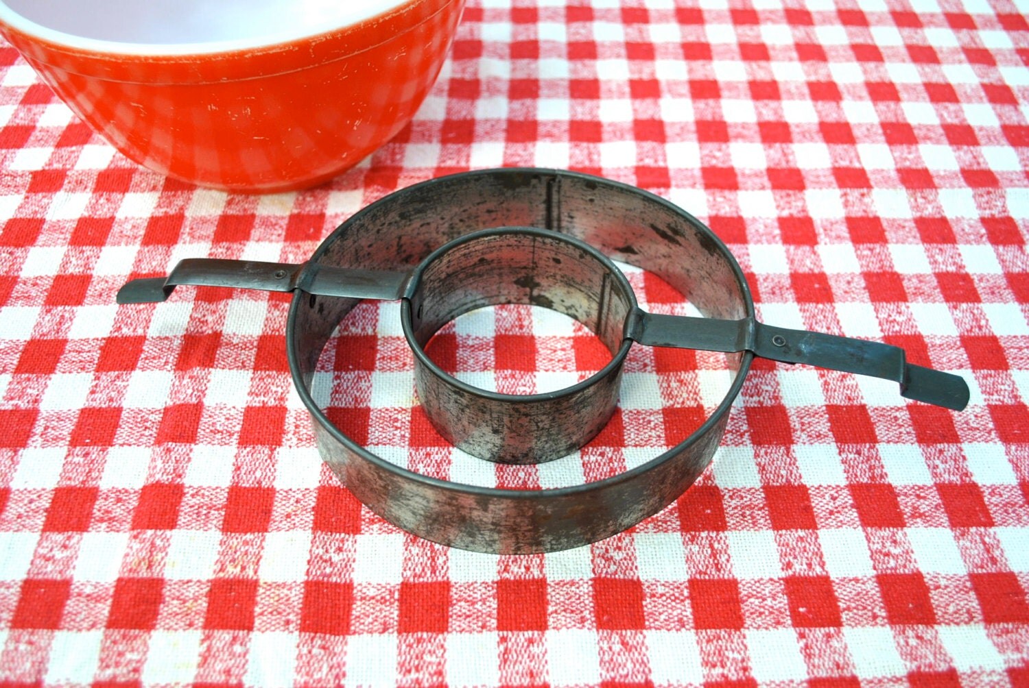 Vintage checkerboard cake divider metal by LoveMe2TimesVintage