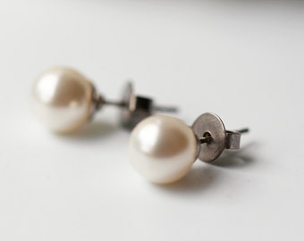 White Pearl Titanium Studs Swarovski Nickel Free Classic Simple Earrings