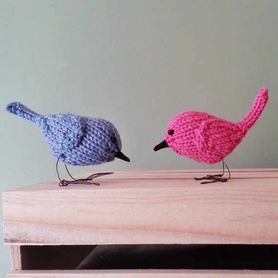 Little bird knitting pattern - PDF - cute bird with wire legs from knitforvic...