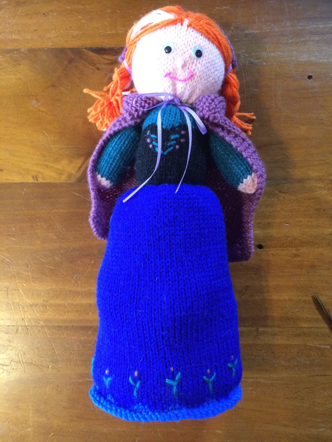 Anna and Elsa from