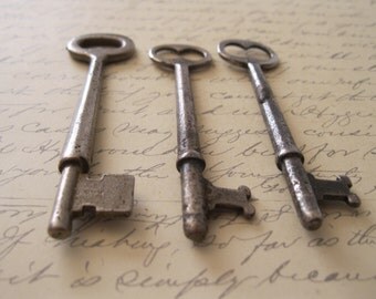 Antique Skeleton Keys - Keys to the Farmhouse - Rustic Farmhouse Decor