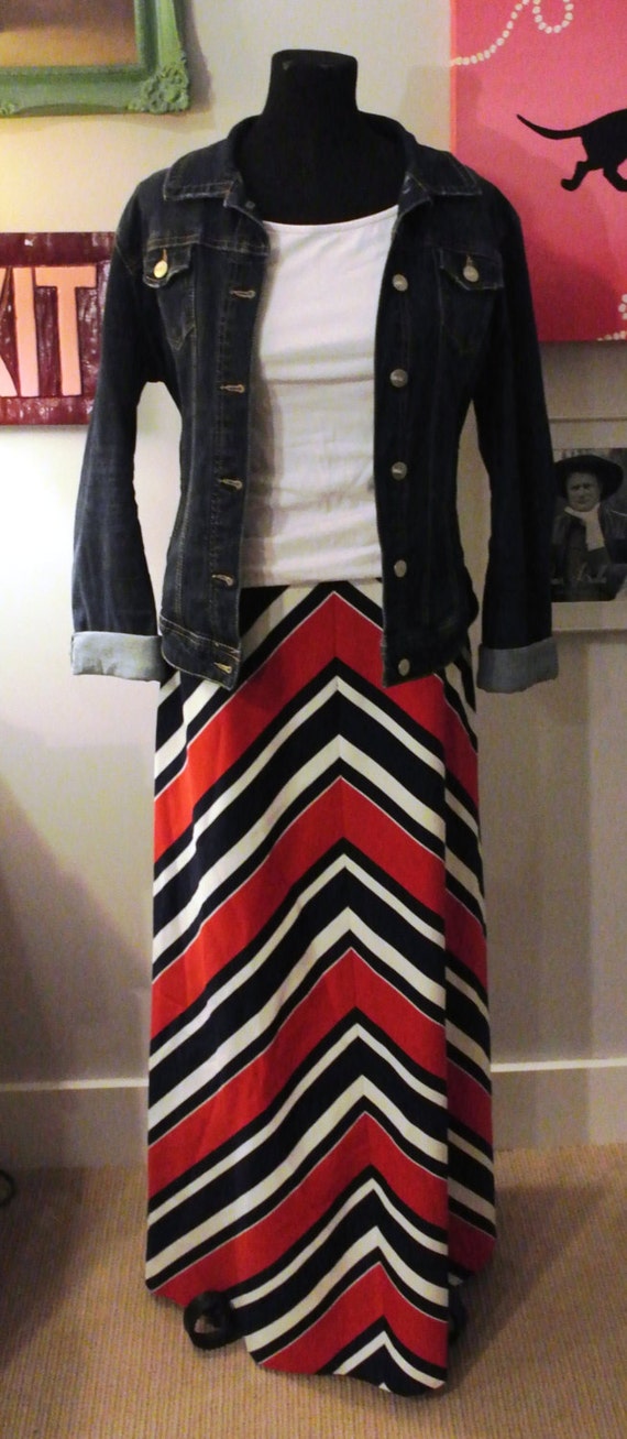 Chevron Maxi Dress - Off The Shoulder / Multicolor of July skirt chevron skirt of July chevron skirt red white blue skirt patriotic girls skirt SIZE 6 7 8 10 polka dot chevron skirt Find this Pin and more on SEWING INSPIRATION, TUTORIALS AND DREAM IDEAS by Peanut Williams.