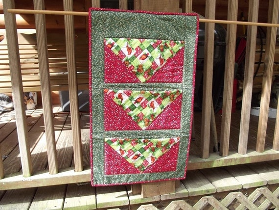 New 80 Quilted Christmas Card Holder