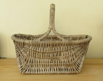 Vintage Wicker Basket with Green Handle Picnic Cottage Chic Home Decor