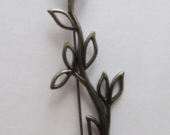 Kilt Pin / Shawl Pin - Outline stem of leaves
