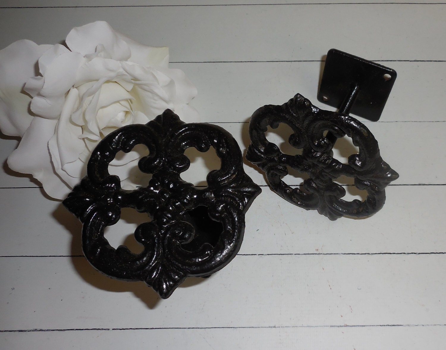 BLACK / Curtain Tiebacks / Swirl Pattern /Cast Iron / Drapery