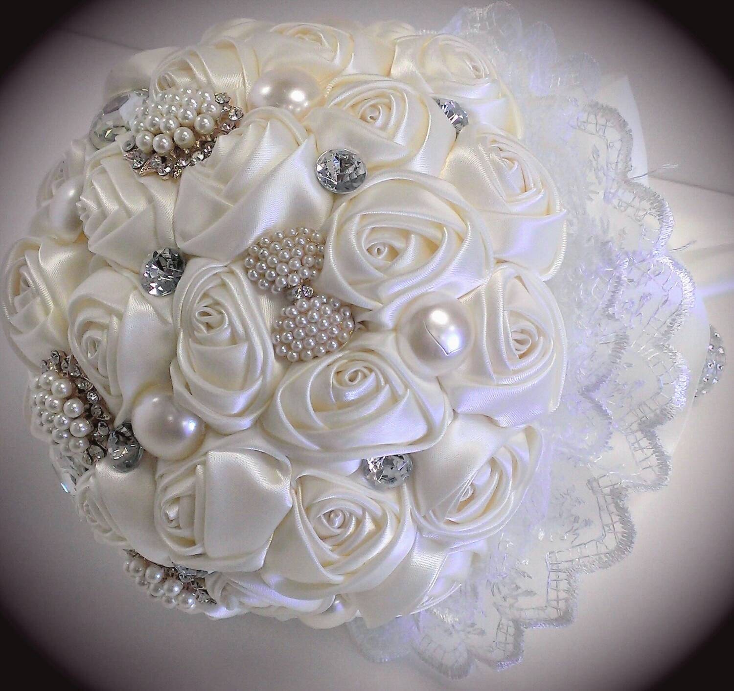 Brooch wedding bouquet