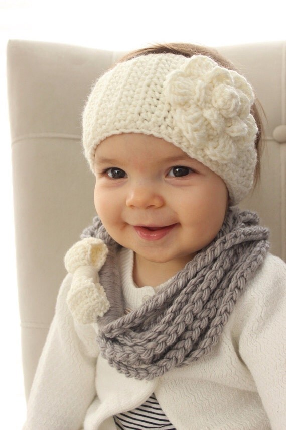 Items similar to Baby Head Warmer and Bow Scarf Matching SET, Child