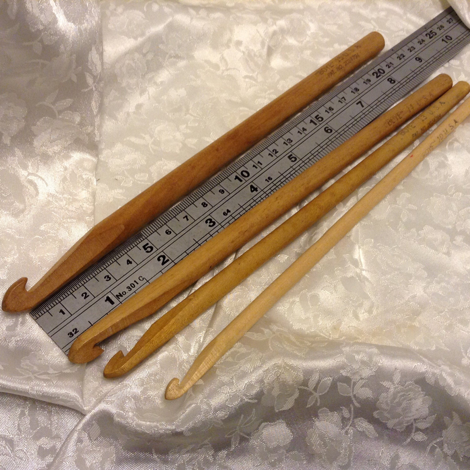 BOYE Brand Wood Crochet Hook Afghan Tunisian 9 Inch Made