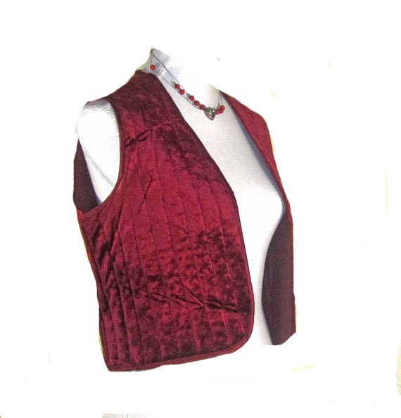 VINTAGE WOMENS VEST Red velvet waistcoat Quilted retro vest