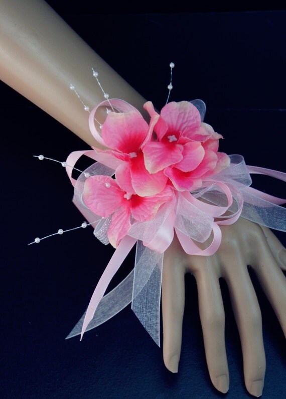 Wrist corsage: Pink hydrangea with pearls by AngelIsabella on Etsy