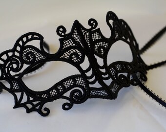 Black lace masquerade mask, perfect for cat woman masquerade mask, sexy fairy mask, batgirl costume