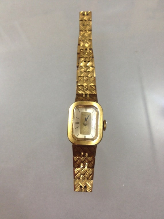 Vintage Timex Gold Tone wind-up Ladies' Watches good