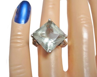 925 Sterling Silver Plated Princess Cut Amethyst Engagement Ring - 3 Stone Simulated Gemstone