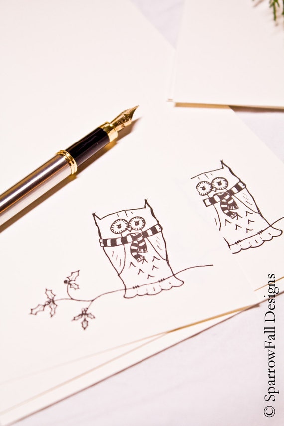 Set of Twelve Sheets Christmas Owl Stationery Set -  Chirstmas Winter Stationery - Linen Paper Stationery and Envelopes