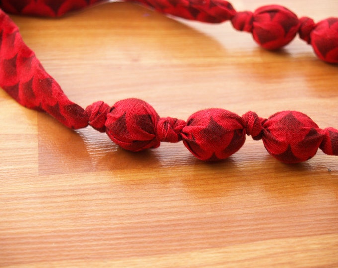 Breastfeeding Necklace, Nursing Necklace, Teething Necklace, Fabric Necklace, Sling Accessories - Single Ring - Red Scales