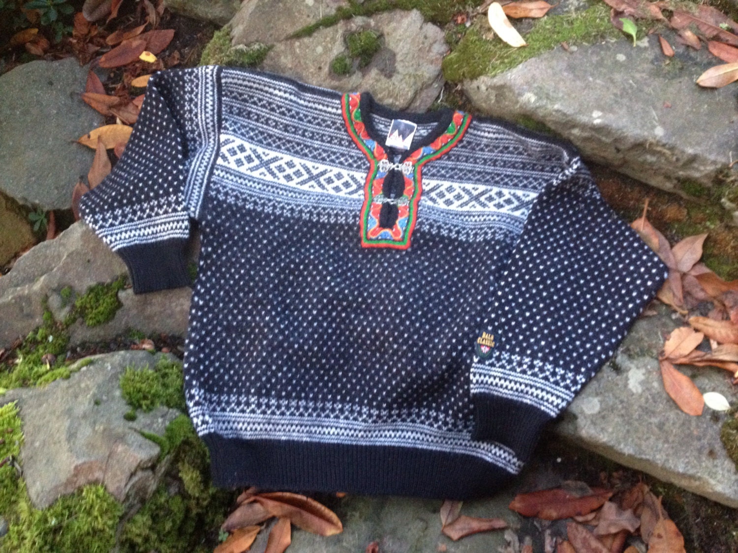 SaleTraditional Setesdal Norwegian wool sweater by Dale of