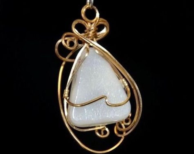 Storewide 25% Off SALE Beautiful Vintage Milk Glass Quartz Style Teardrop Artistic Pendant Featuring Beautiful Gold Tone Wire Design