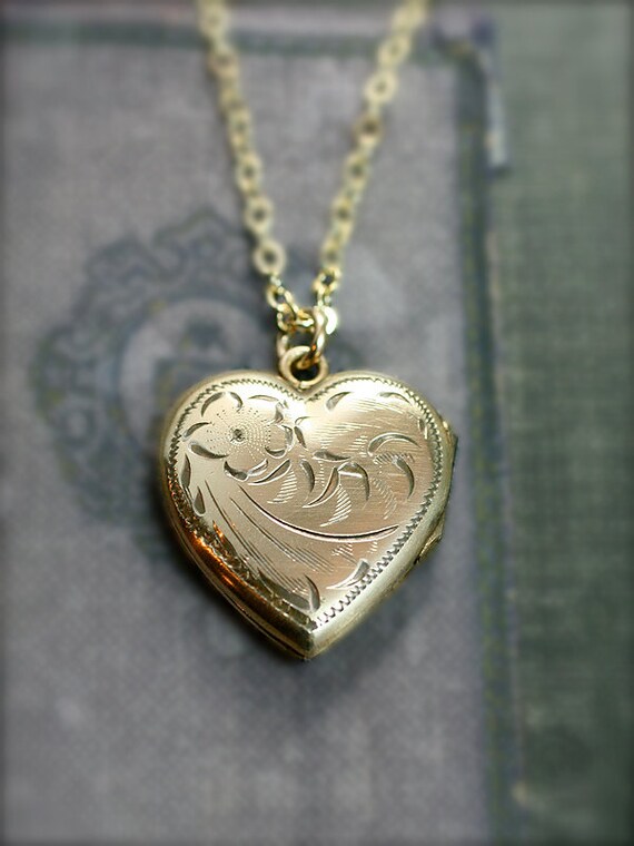 Gold Heart Locket Necklace Old Fashioned Canadian by TforEdgar
