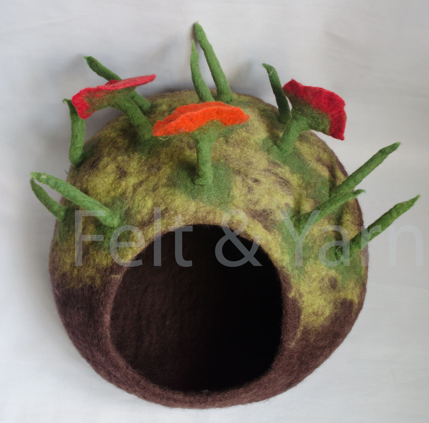 Wool cat cave made in Nepal cat house pet felt house cat