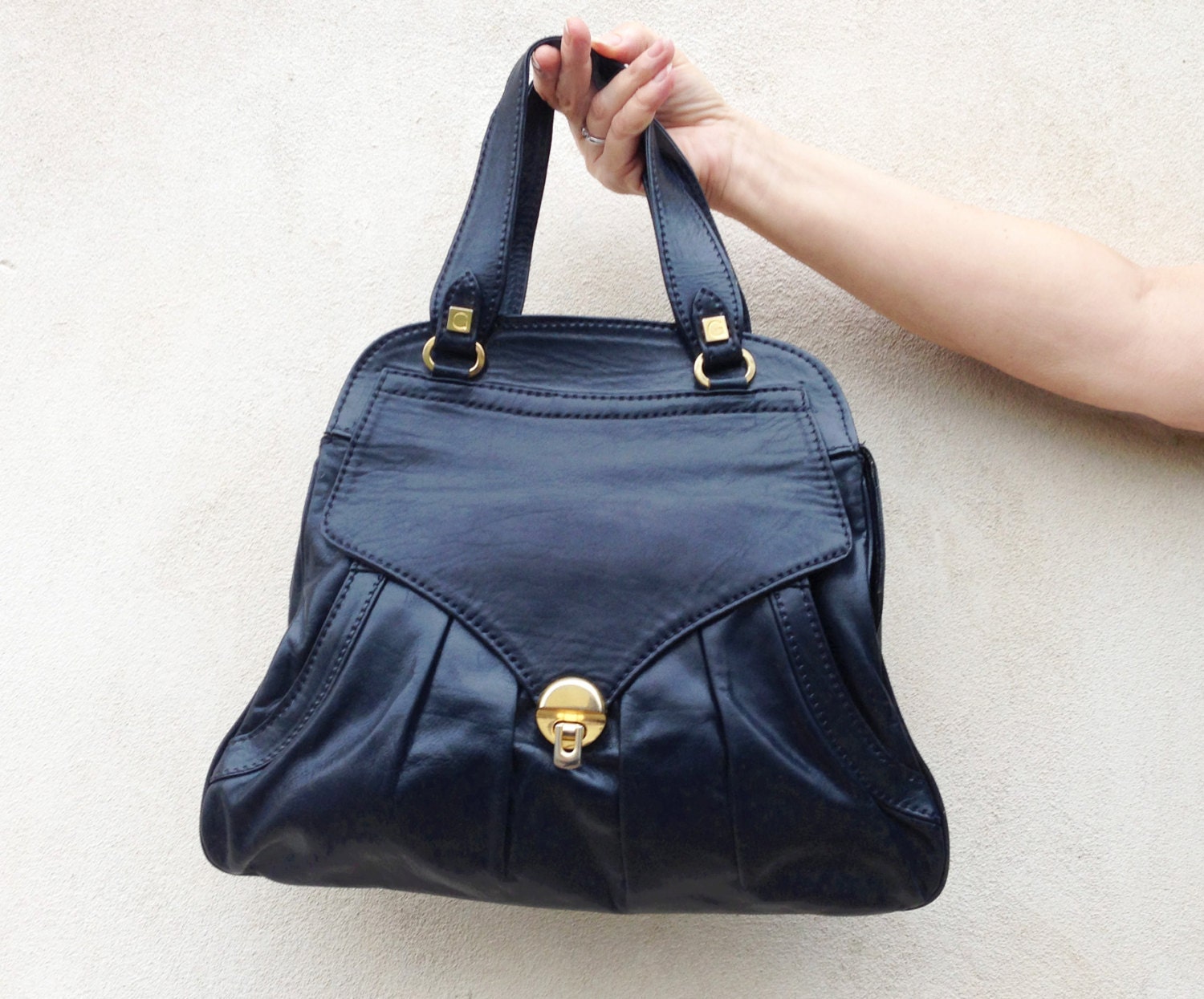 Leather italian handbag / Vintage soft leather envelope clutch
