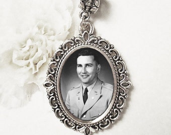Wedding Bouquet Photo Charm #2 / CUSTOM Antique Silver oval/ Memorial Bridal Gift Keepsake / In memory of Vintage Wedding Gift Idea / shower