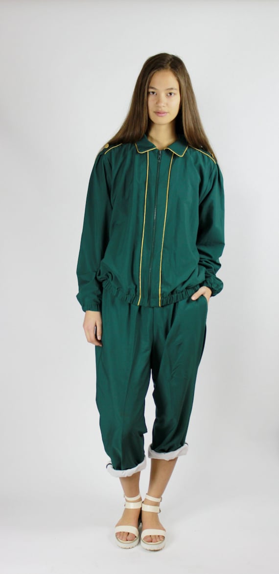 womens green sweatsuit