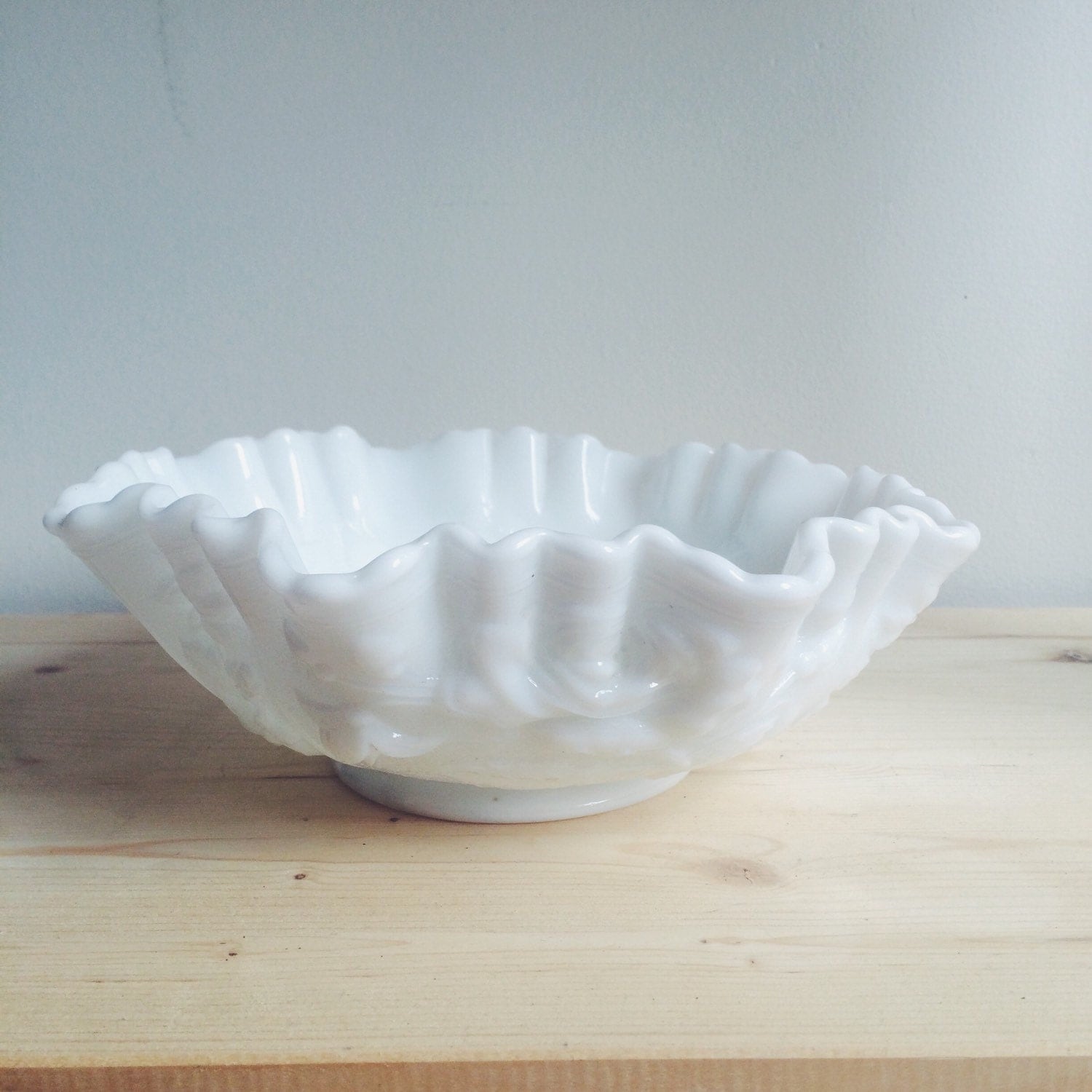 Vintage milk glass bowl. decorative glass. Floral pattern glass – Haute ...