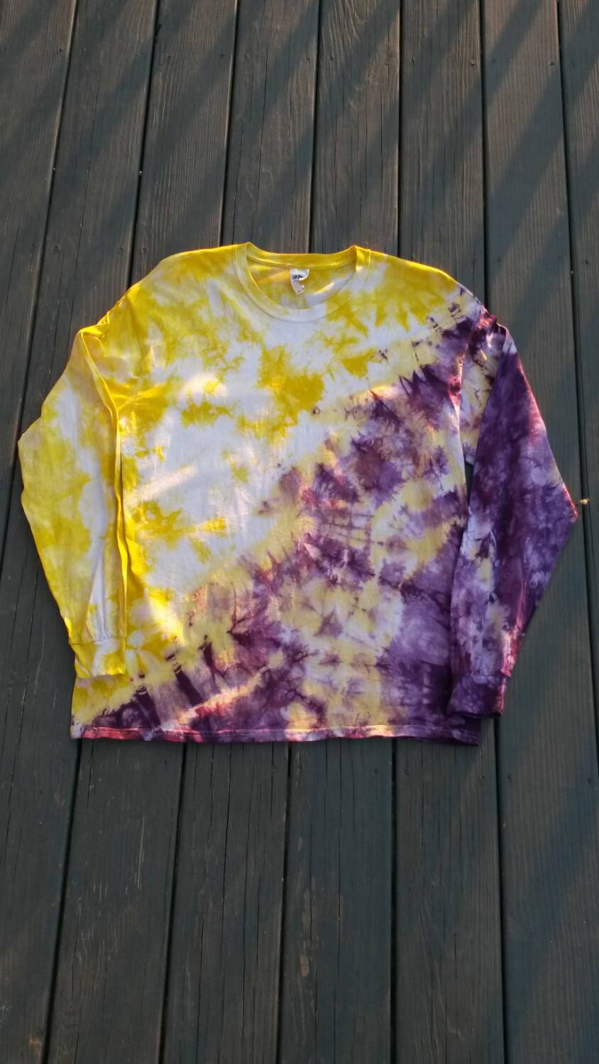 can you tie dye a yellow shirt