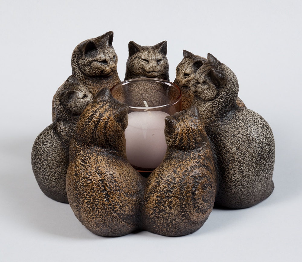 Circle of Cats Candle Holder 7 Stone Kittens Windstone