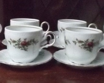 Vintage Tea cups bulk 8 tea cups saucers rose / floral pattern