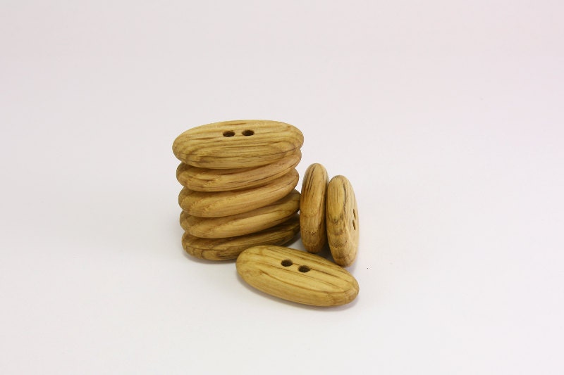 Wooden buttons 1.3 in 32mm Set of 8 oval oak wood