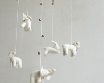 baby mobile / WHITE ANIMALS mobile / knitted animals mobile / made to order
