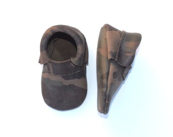 Camo Leather Moccs - Baby Moccasins - Army Print - Toddler Moccs