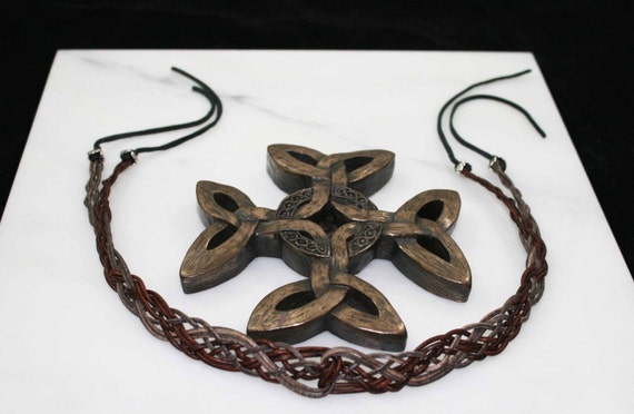 Celtic love weaving in gray and brown