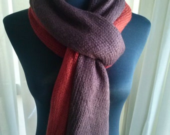 Scarf very soft and pleasant to touch. Scarf very soft and pleasant to the touch.