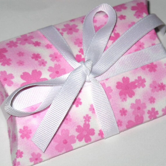 Pink and White Cherry Blossom Gift Wrapping Set with Pillow Boxs, Ribbon and Tags