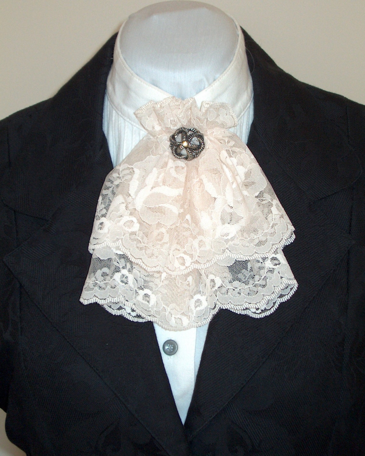 Ladies Lace Jabot