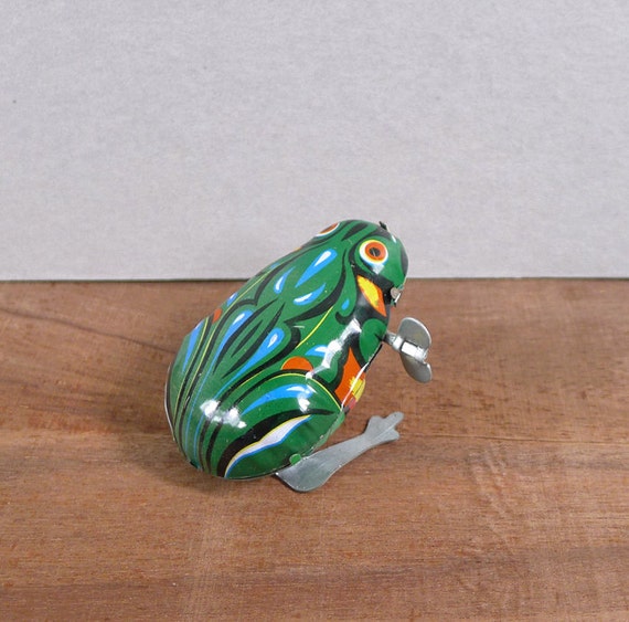 Vintage 60's Green Toy Frog Wind Up Metal Figurine
