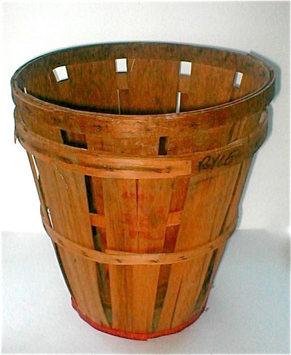 Vintage Half Bushel Basket Rustic Farm and Market Basket