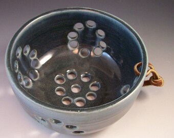 Berry Colander/ Berry Basket / Colander/Berry Bowl/Fruit Strainer