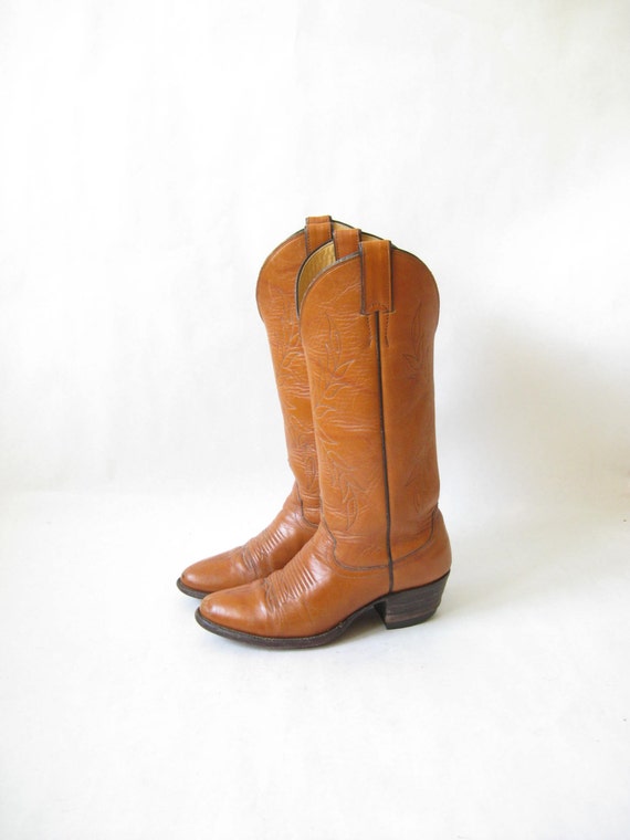 Vintage Justin Brown Cowboy Boots. Size 6