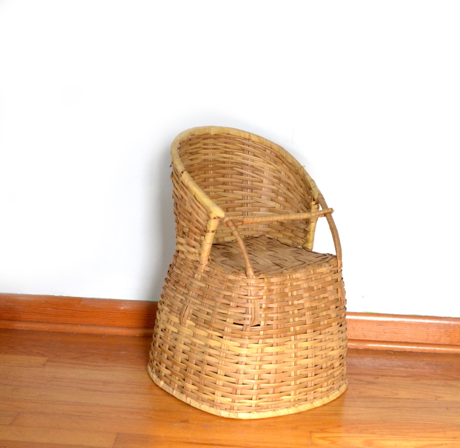 Wicker High Chair Vintage Antique Baby Doll Chair Basket Chair Haute