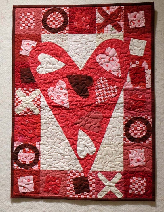 Heart Valentines wall hanging mini quilt LOVE red and pink