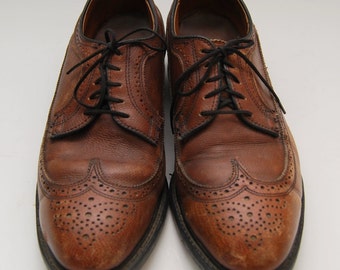 mens 1970s Knapp Shoes brown wingtip oxford shoes